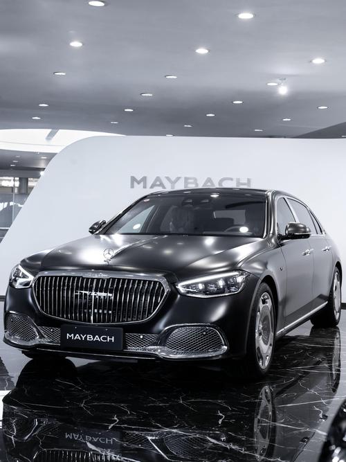 成都31岚图汽车的售后服务让用户无忧出行，迈巴赫未来的豪华车趋势